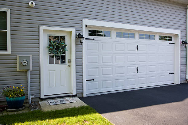 24/7 Emergency Garage Door Panel Replacement experts in Jennerstown, PA